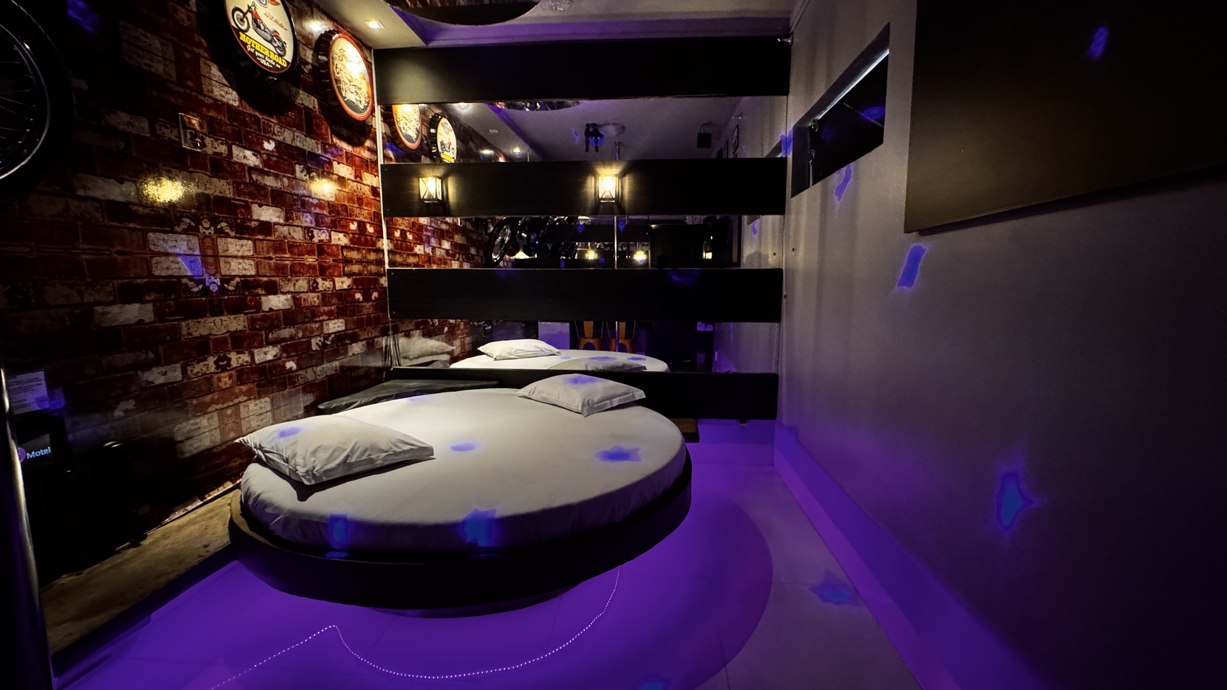 POLE DANCE - Ponto G Motel